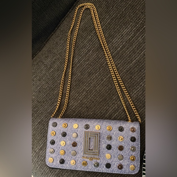 KARL LAGERFELD PARIS
Kosette Leather Wallet Crossbody
Crafted w/ leather denim - Picture 10 of 10